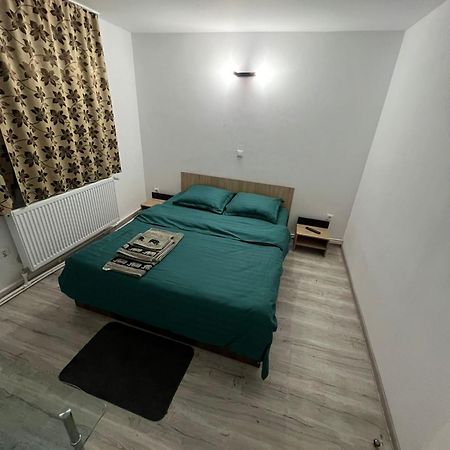 Apartamento Garsoniera Casa Dragoeni, Târgu Jiu Exterior foto