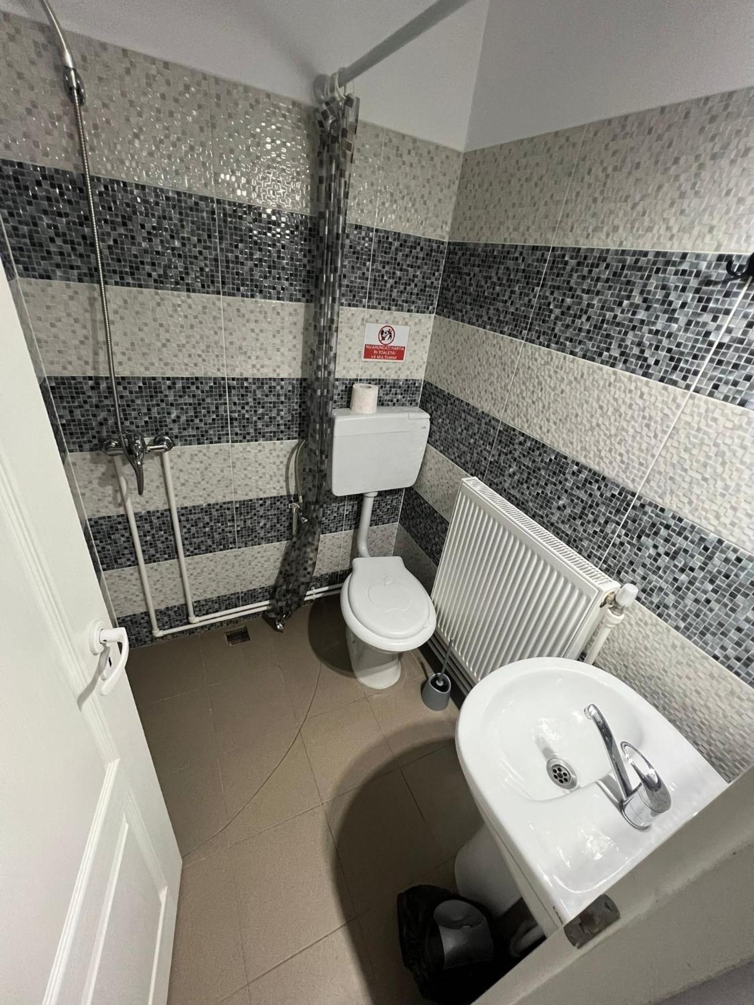 Apartamento Garsoniera Casa Dragoeni, Târgu Jiu Exterior foto