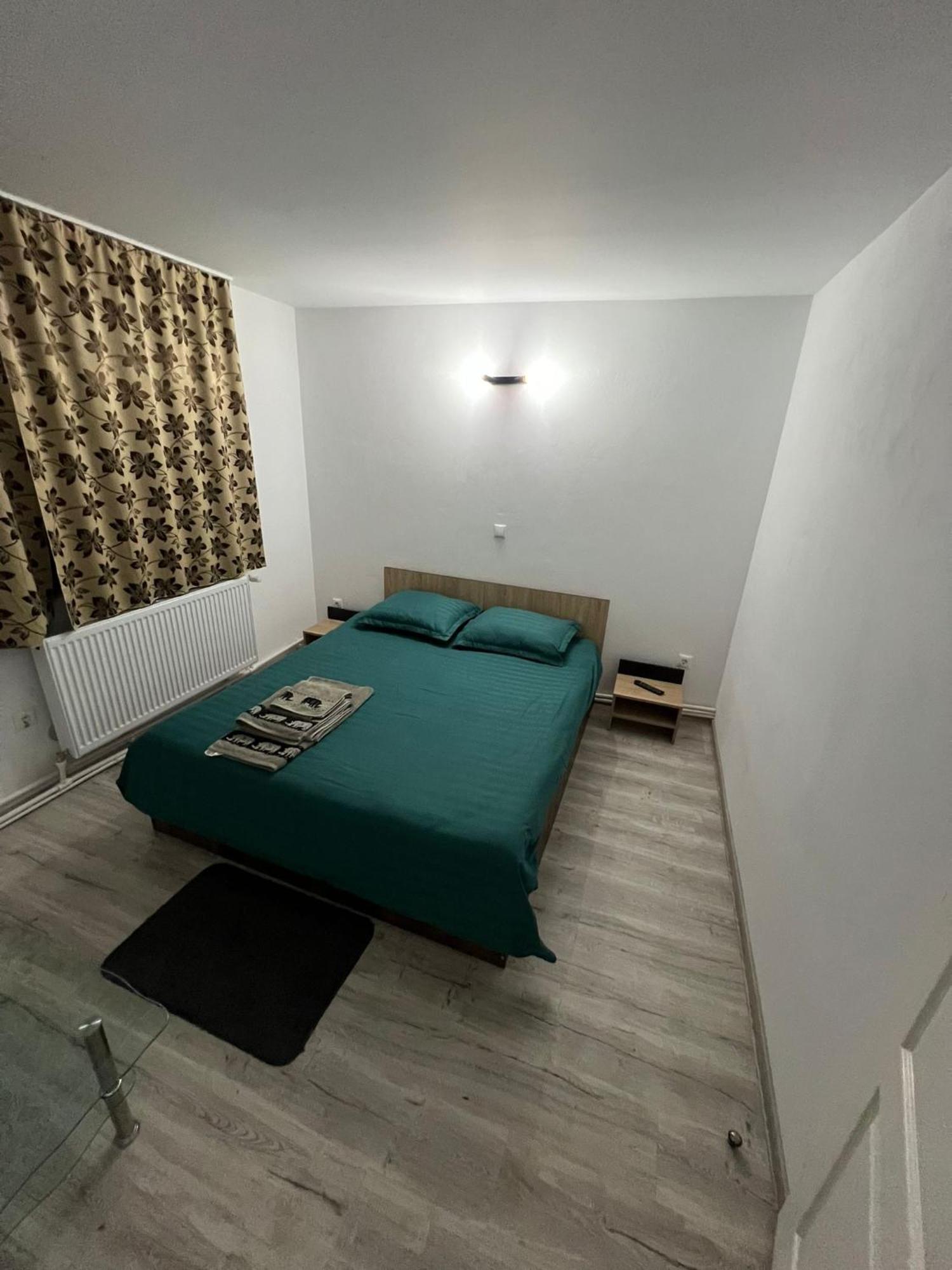 Apartamento Garsoniera Casa Dragoeni, Târgu Jiu Exterior foto