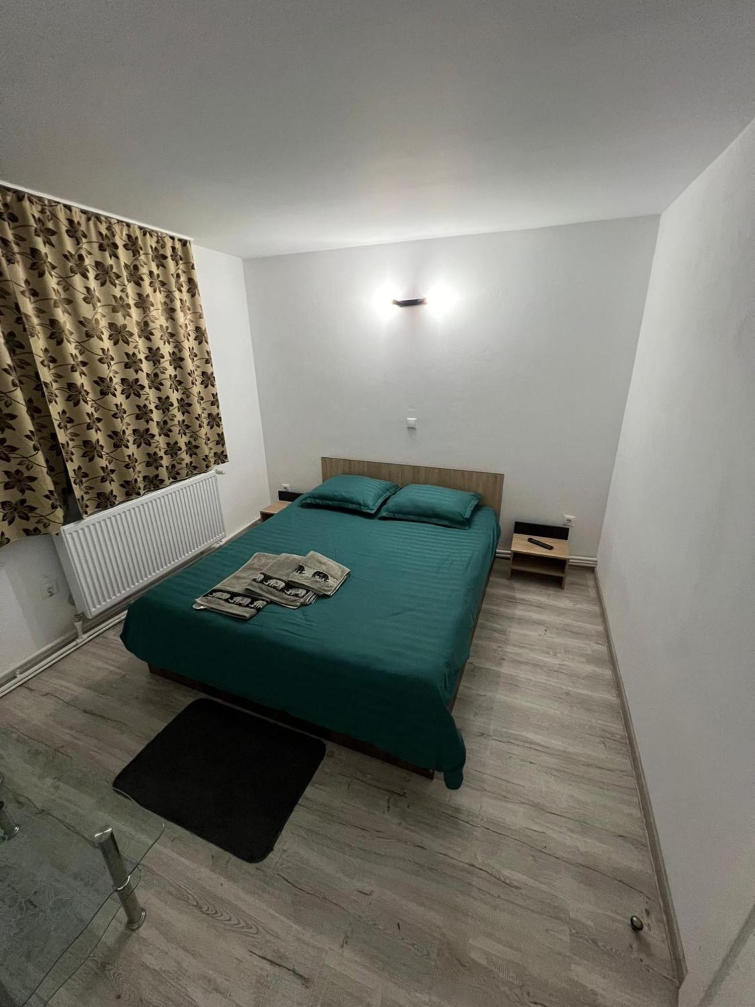 Apartamento Garsoniera Casa Dragoeni, Târgu Jiu Exterior foto